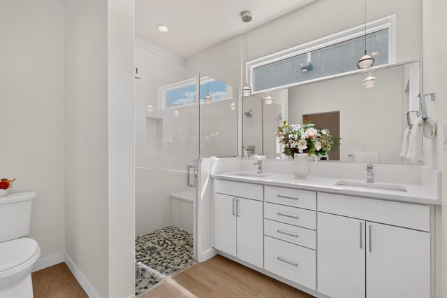 426 Calle Bonita, Santa Fe, NM 87505