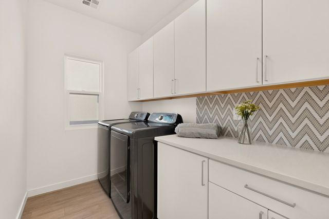 426 Calle Bonita, Santa Fe, NM 87505