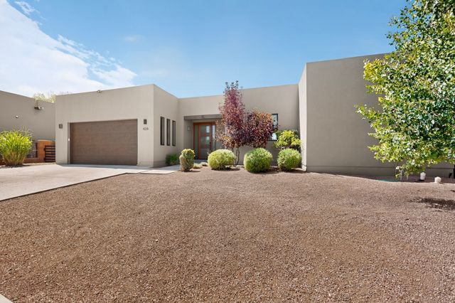426 Calle Bonita, Santa Fe, NM 87505