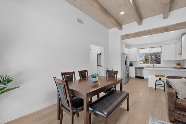 426 Calle Bonita, Santa Fe, NM 87505