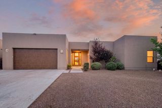 426 Calle Bonita, Santa Fe, NM 87505