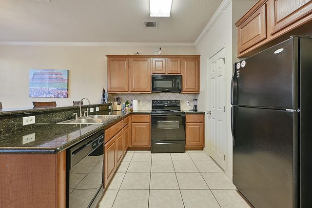 208 Forest Drive, College Station, TX 77840