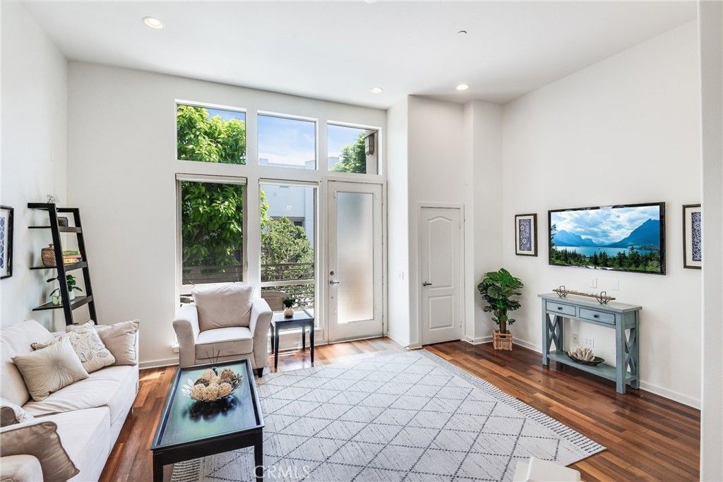 5403 W 149th Place 3, Hawthorne, CA 90250