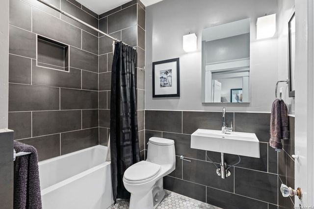 323 W Gramercy, San Antonio, TX 78212