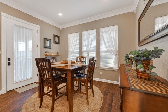 912 County Road 340, Angleton, TX 77515