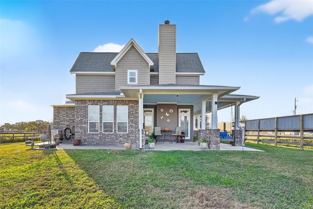 912 County Road 340, Angleton, TX 77515