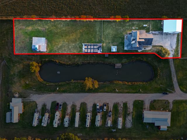 912 County Road 340, Angleton, TX 77515