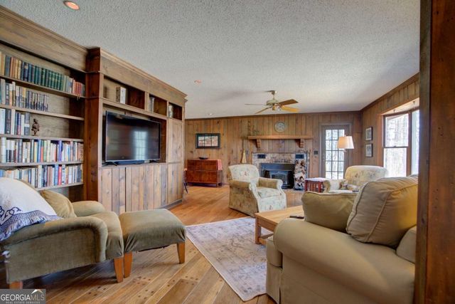 1043 Wilkerson Road SW, Rome, GA 30165