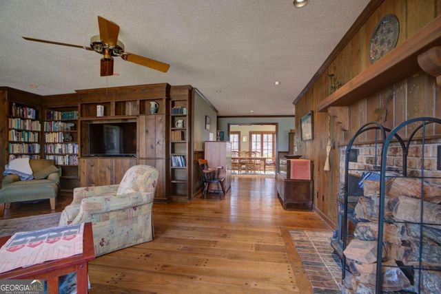 1043 Wilkerson Road SW, Rome, GA 30165