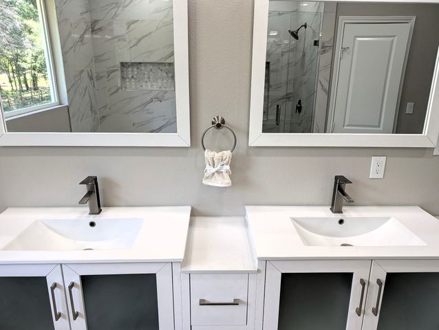 206 Splitrail Drive, Mabank, TX 75143