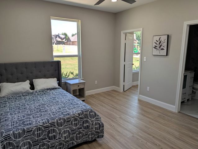 206 Splitrail Drive, Mabank, TX 75143