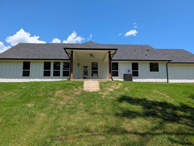 206 Splitrail Drive, Mabank, TX 75143