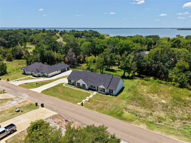206 Splitrail Drive, Mabank, TX 75143