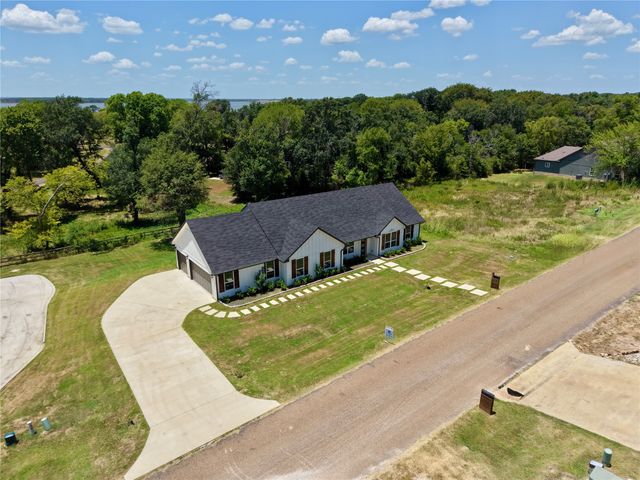 206 Splitrail Drive, Mabank, TX 75143