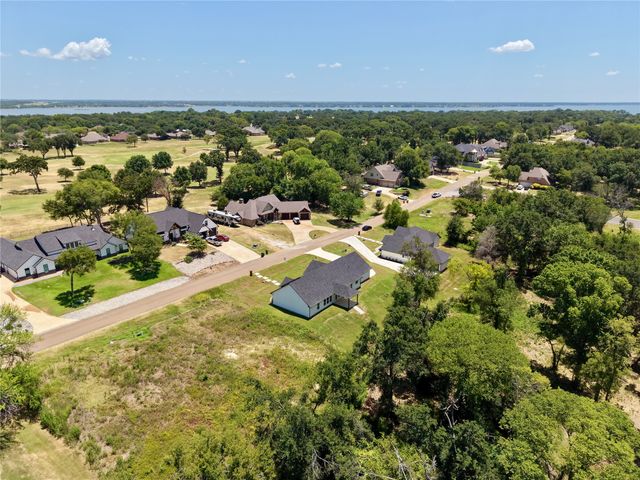 206 Splitrail Drive, Mabank, TX 75143