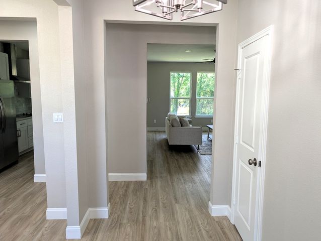 206 Splitrail Drive, Mabank, TX 75143