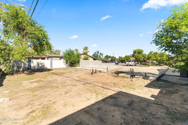 1208 N OAKLEAF Drive 70, Phoenix, AZ 85008