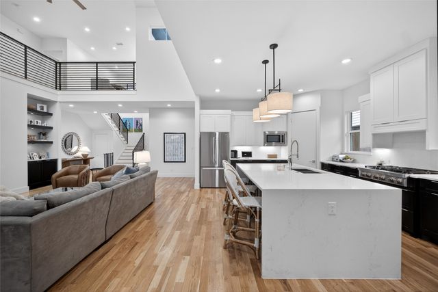 9527 Biscayne Boulevard, Dallas, TX 75218