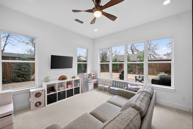 9527 Biscayne Boulevard, Dallas, TX 75218