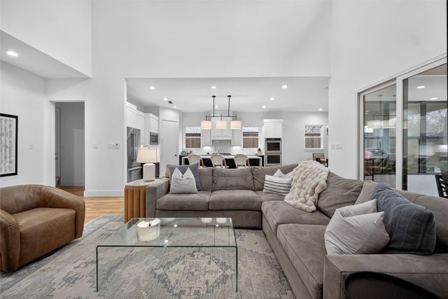 9527 Biscayne Boulevard, Dallas, TX 75218