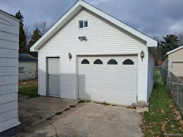 3310 Larchmont Street, Flint, MI 48503