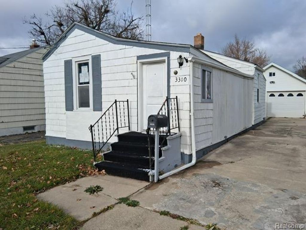 3310 Larchmont Street, Flint, MI 48503