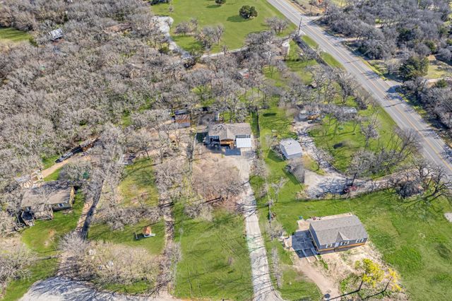 2013 Spring Court, Azle, TX 76020