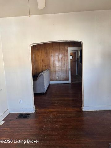 820 S 31st St, Louisville, KY 40211