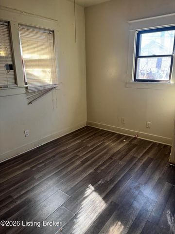 820 S 31st St, Louisville, KY 40211