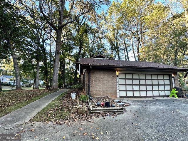 648 BRALORNE Drive, Stone Mountain, GA 30087