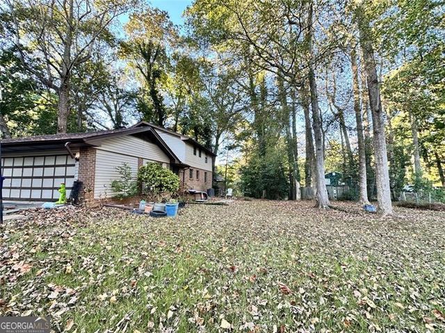 648 BRALORNE Drive, Stone Mountain, GA 30087