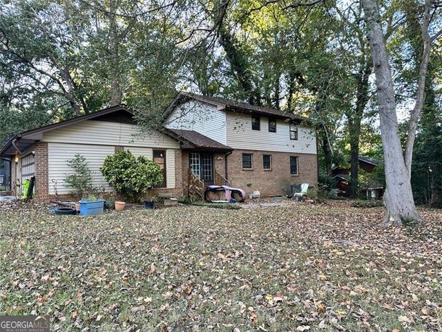 648 BRALORNE Drive, Stone Mountain, GA 30087