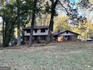 648 BRALORNE Drive, Stone Mountain, GA 30087