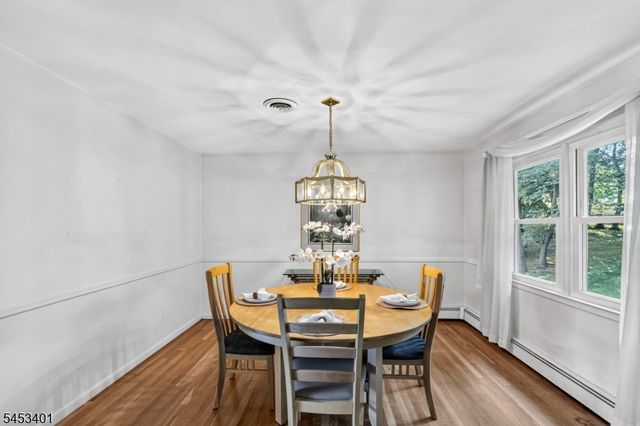 13 Friar Way, Wayne Twp., NJ 07470