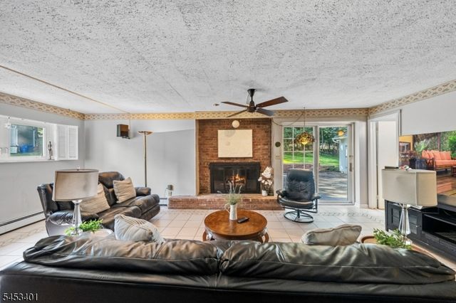 13 Friar Way, Wayne Twp., NJ 07470