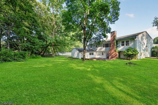 13 Friar Way, Wayne Twp., NJ 07470