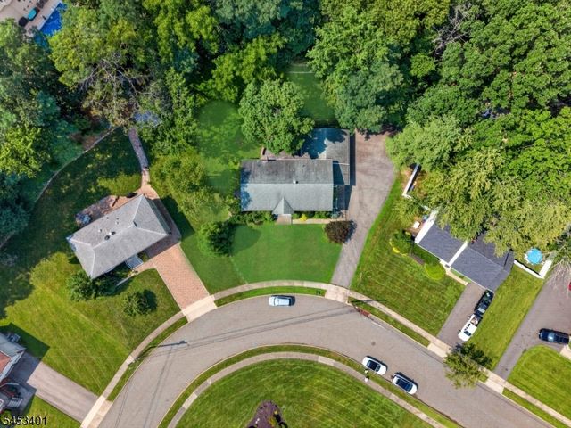 13 Friar Way, Wayne Twp., NJ 07470