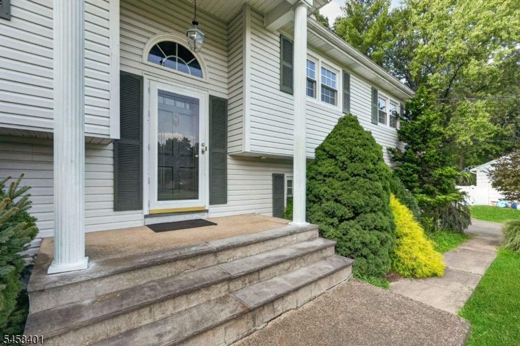 13 Friar Way, Wayne Twp., NJ 07470 — photo 4