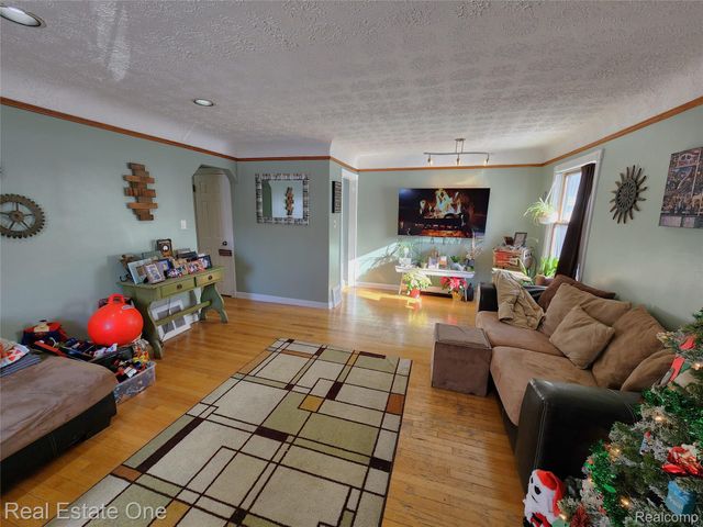 759 Chippewa Street, Mt. Clemens, MI 48043