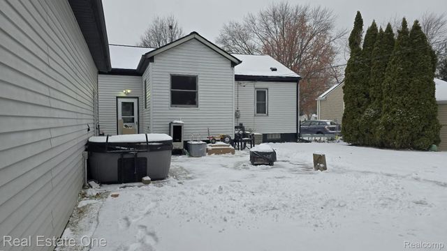 759 Chippewa Street, Mt. Clemens, MI 48043