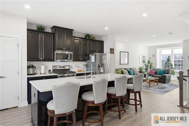 1205 English Lane 1205, Parlin, NJ 08859