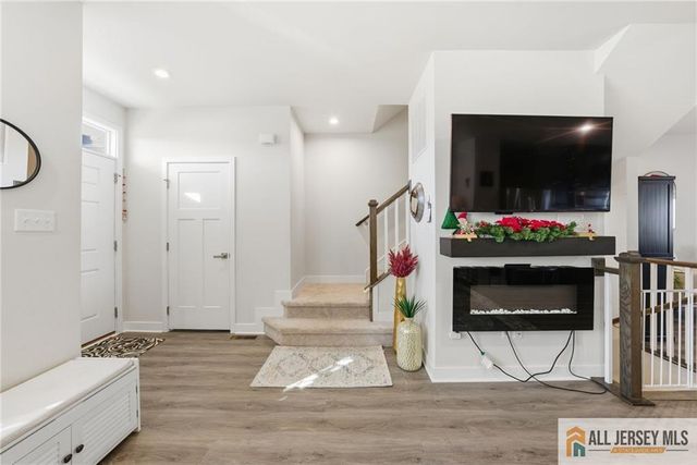 1205 English Lane 1205, Parlin, NJ 08859