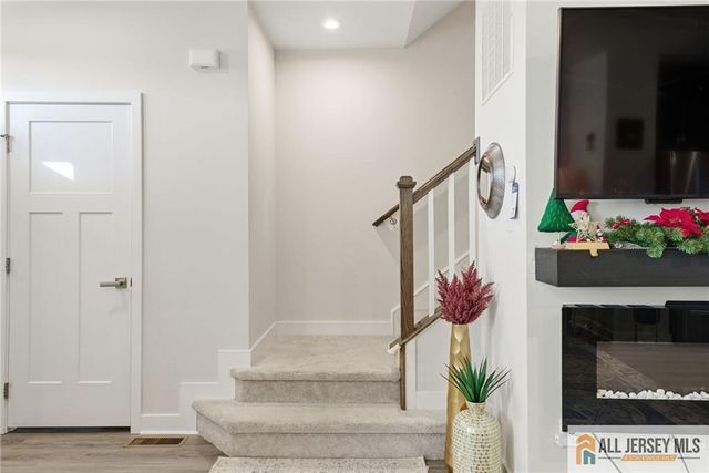 1205 English Lane 1205, Parlin, NJ 08859