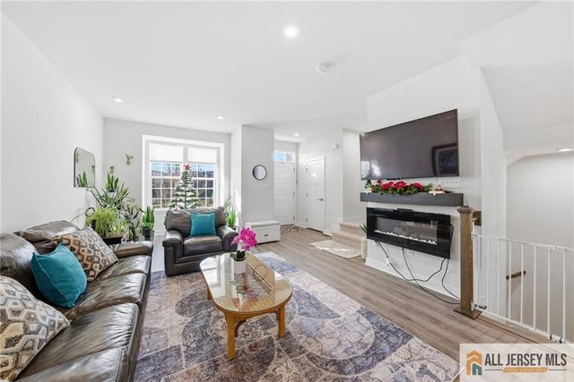 1205 English Lane 1205, Parlin, NJ 08859