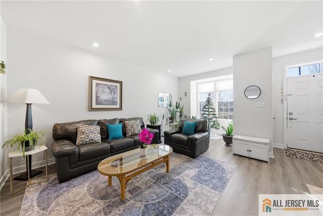 1205 English Lane 1205, Parlin, NJ 08859