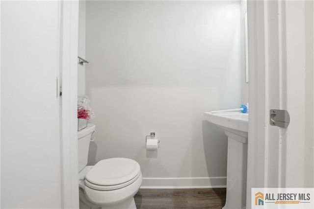 1205 English Lane 1205, Parlin, NJ 08859