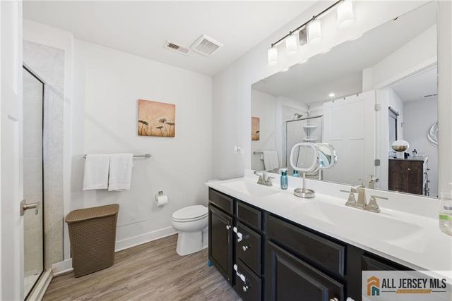 1205 English Lane 1205, Parlin, NJ 08859