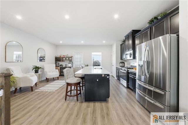 1205 English Lane 1205, Parlin, NJ 08859