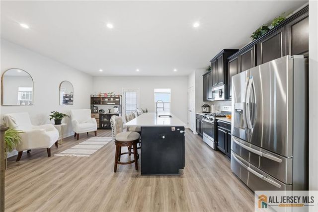 1205 English Lane 1205, Parlin, NJ 08859