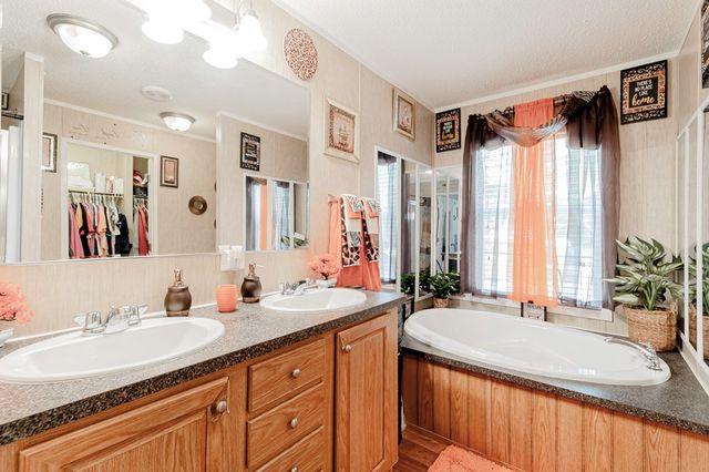 64 Northwood, Orangeburg, SC 29118